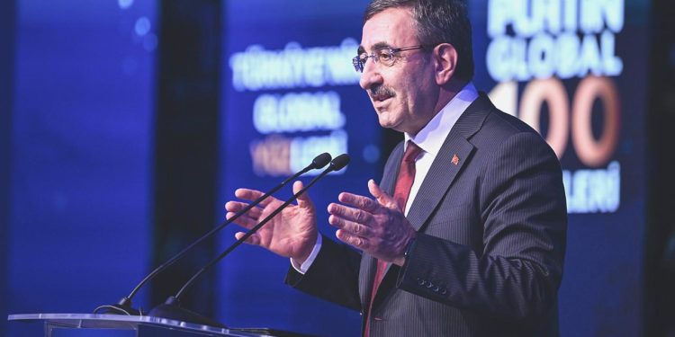 Yılmaz İngiltere’de yatırımcılarla bir ortaya gelecek