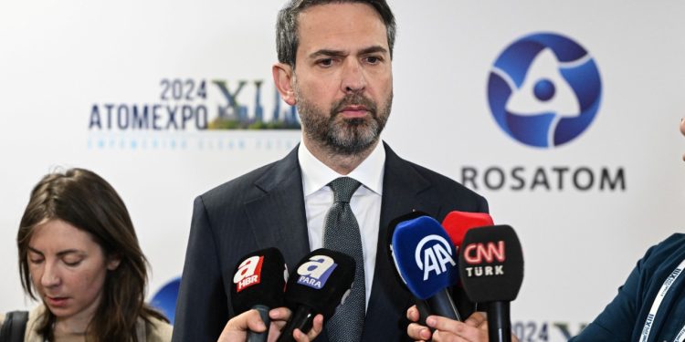 Bakan Bayraktar: Nükleer santralde Sinop ve Trakya için görüşmeler sürüyor