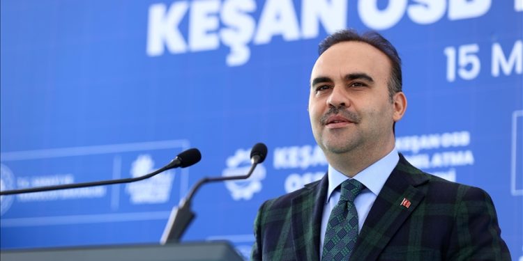 Bakan Kacır: Krizlere dayanıklı, üreterek büyüyen bir ekonomi inşa ettik