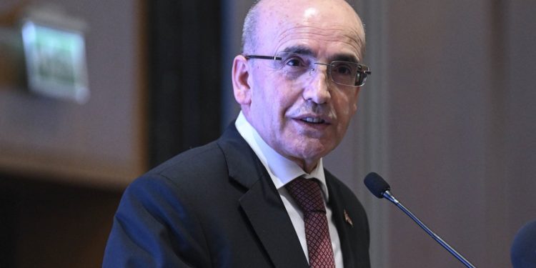 Bakan Şimşek: 3 ayrı proje finansmanı için 1,5 milyar dolarlık kaynak temin ettik