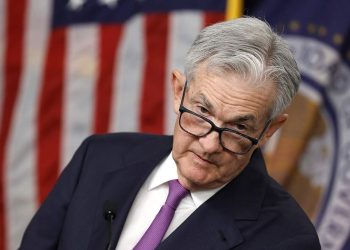 Fed Başkanı Powell açıkladı: Faiz indirimi için acele edilmeyecek!