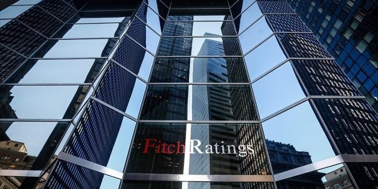 Fitch, Türkiye’nin kredi notunu yükseltti