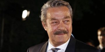 Kadir İnanır hastaneye kaldırıldı