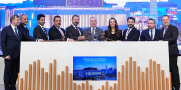 Borsa İstanbul’da gong Rönesans Gayrimenkul Yatırım için çaldı