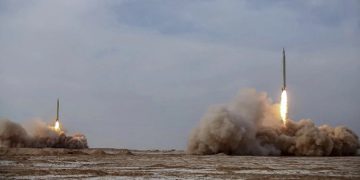 İran’dan İsrail’e balistik füze saldırısı