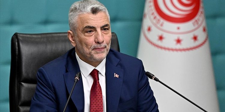 Bakan Bolat açıkladı: Stokçulukta üç defa yakalanan firmalara kapatma cezası uygulanacak