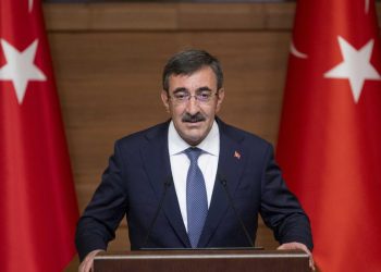 Cevdet Yılmaz: Kamuya eksildiği kadar eleman alınmaya devam edilecek