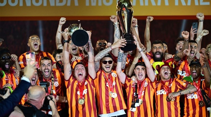 Galatasaray 24. şampiyonluğunu kutladı