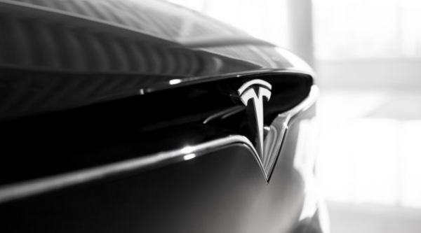 Tesla, işçi çıkarma ile belirsizliğini sürdürüyor!