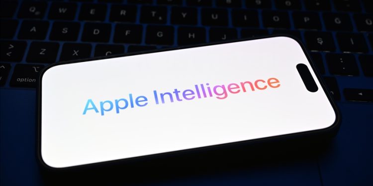 Apple, yapay zeka teknolojisi için OpenAI ile anlaştığını duyurdu