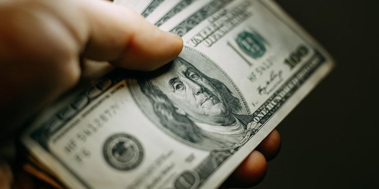 Dolar endeksi 5 haftanın en yüksek seviyesine çıktı