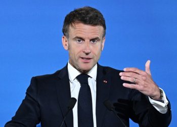 Macron erken seçim kararı aldı, euro son bir ayın en düşük değerini gördü