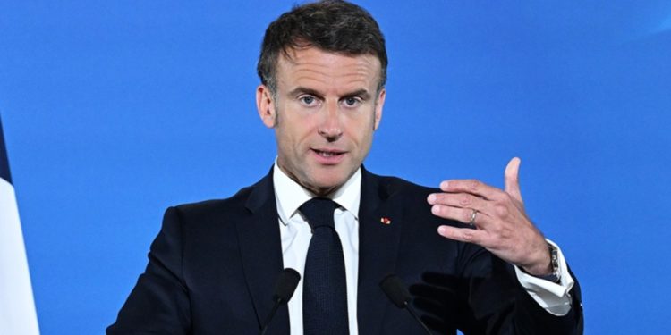 Macron erken seçim kararı aldı, euro son bir ayın en düşük değerini gördü
