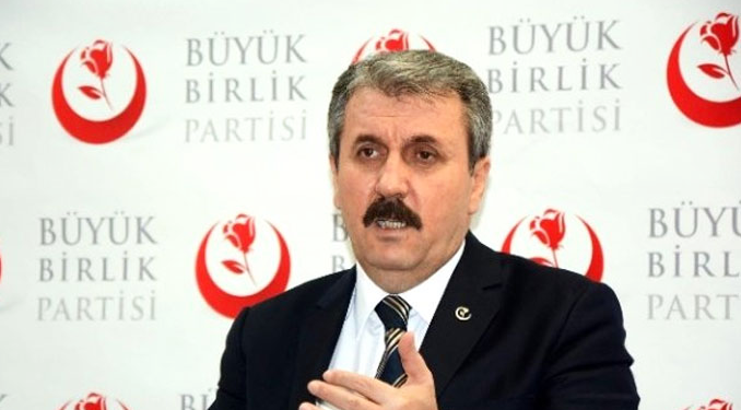 Destici: 2-3 bin lira zamla emekli nefes alamaz