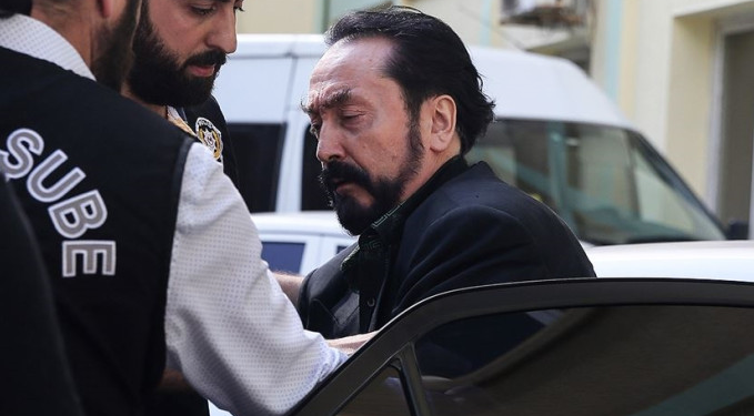 Yargıtay Adnan Oktar’a 8 bin 658 yıl hapsi onayladı