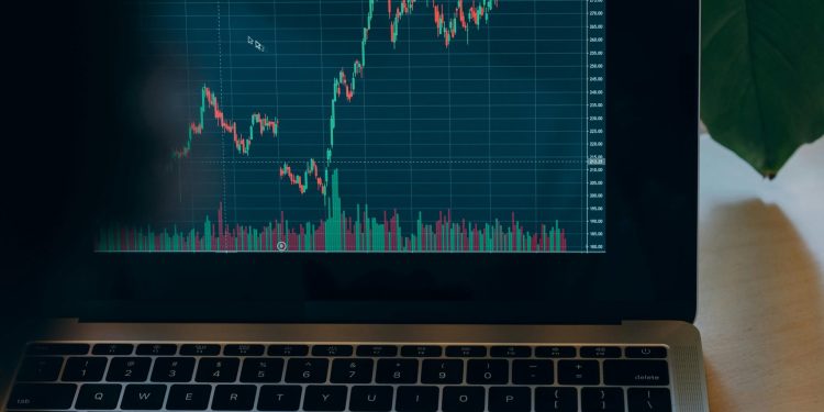 New York Borsası Fed Kararı Öncesi Karışık Kapanış Yaptı
