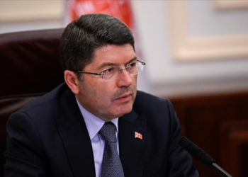 Bakan Tunç: Borsa yatırımcısını zarara uğratanlara soruşturma başlatıldı