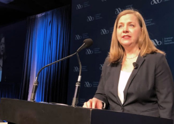 Bowman: Düşen enflasyon ile birlikte faiz de düşürülmeli