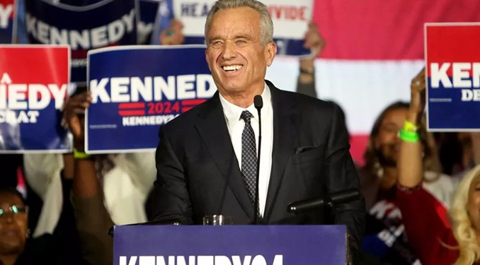 Kennedy o isme desteğini açıklayarak adaylıktan çekildi