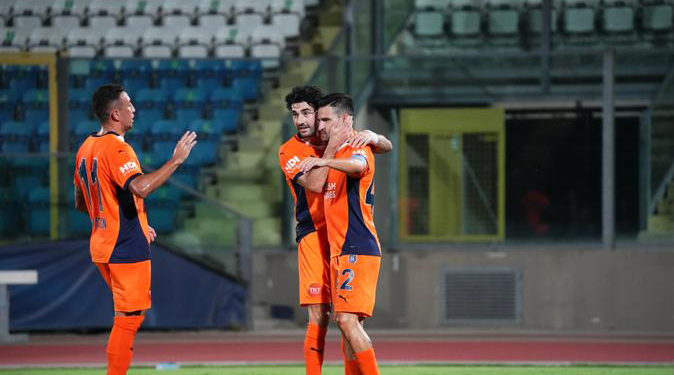 RAMS Başakşehir farklı kazanarak tur atladı!