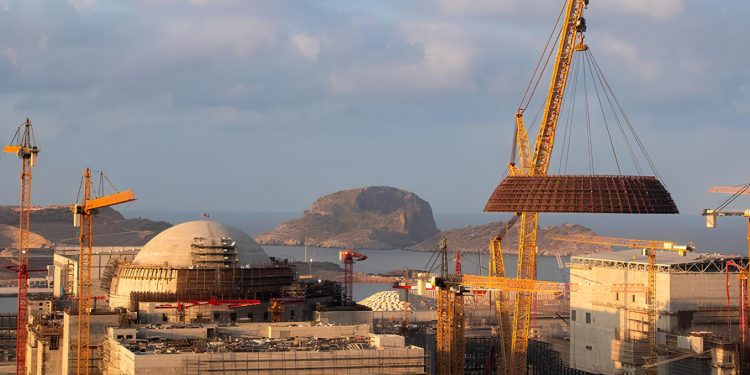 Küresel piyasalarda kaç adet nükleer reaktörün inşası sürüyor?