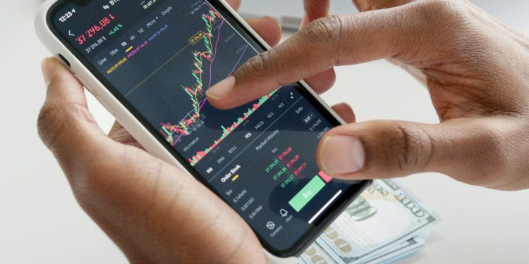 BİST volatil seyreden 2 hisseyi daha tedbir kapsamına aldı