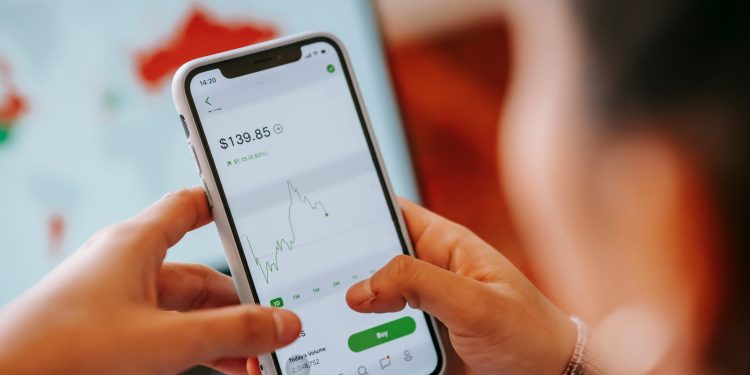 12 göstergesi “al” veren hisseler (23.08.2024)