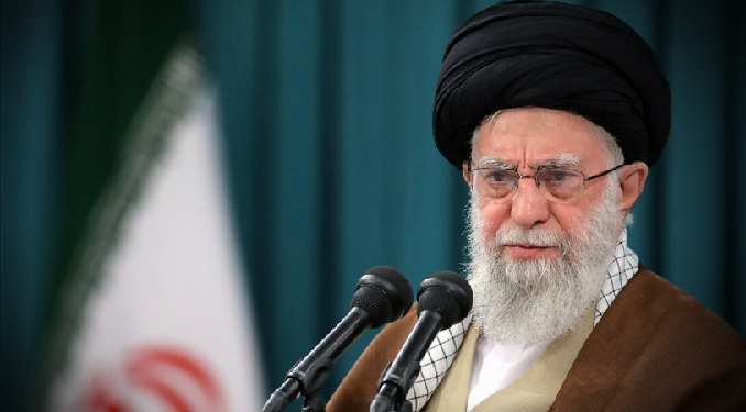 Beyrut saldırısı sonrası Hamaney’den ilk açıklama!