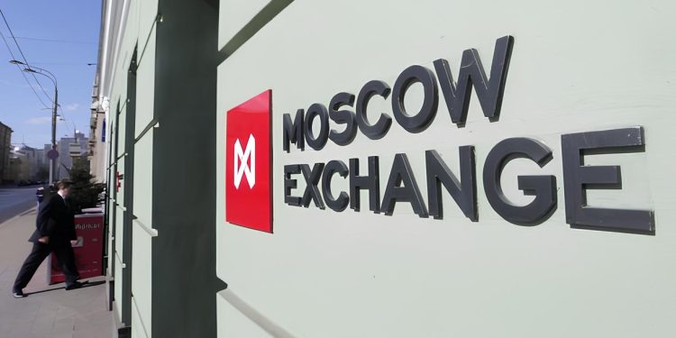 Moskova Borsası’nda ‘yuan’ hamlesi