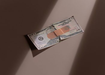 Hazine getiri eğrisinde kısa süreli pozitife dönüş