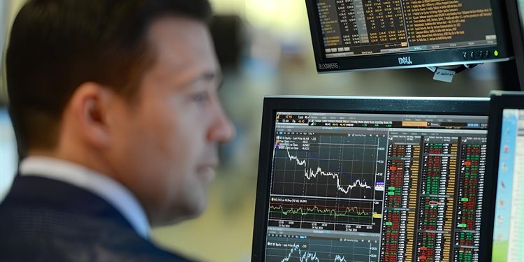 Avrupa borsaları haftanın ilk gününde yükseldi