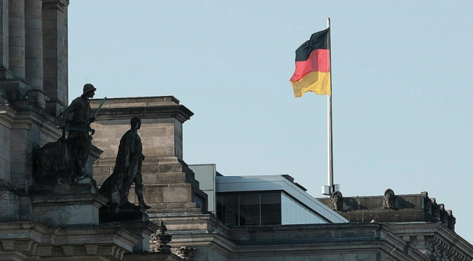 Alman ekonomisinde sürpriz büyüme