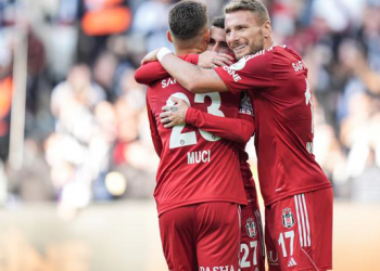 Beşiktaş evinde 2 golle kazandı