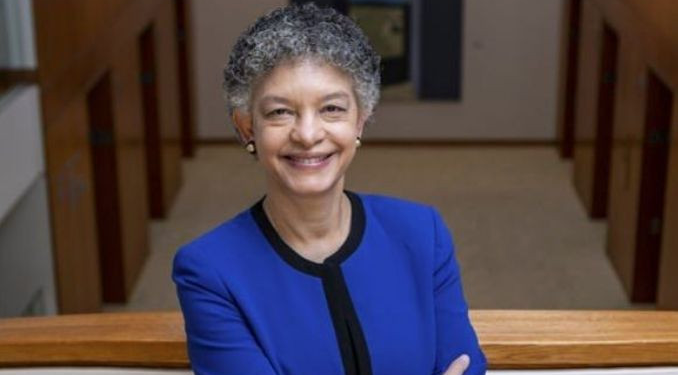 Boston Fed Başkanı Susan Collins faiz indirimini destekliyor