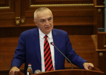 Eski Arnavutluk Cumhurbaşkanı Meta tutuklandı