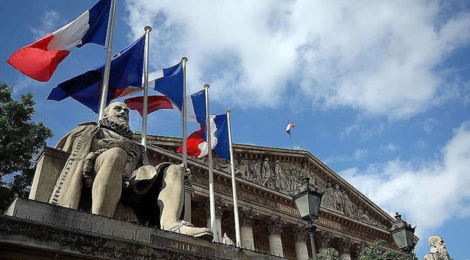 Fransa, Rusya’nın “enerjiyi savaş silahı olarak kullanmasına” karşı