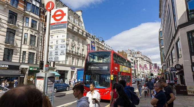 İngiltere enflasyonunda 3.5 yıl sonra bir ilk yaşandı