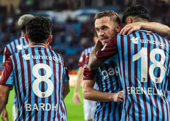 Trabzonspor, Başakşehir karşısında uzatmalarda kazandı