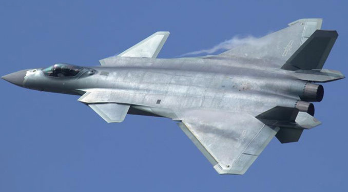 Çin, yeni nesil hayalet savaş uçağını gün yüzüne çıkardı