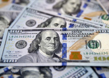 Döviz mevduatlarında 377 milyon dolarlık düşüş