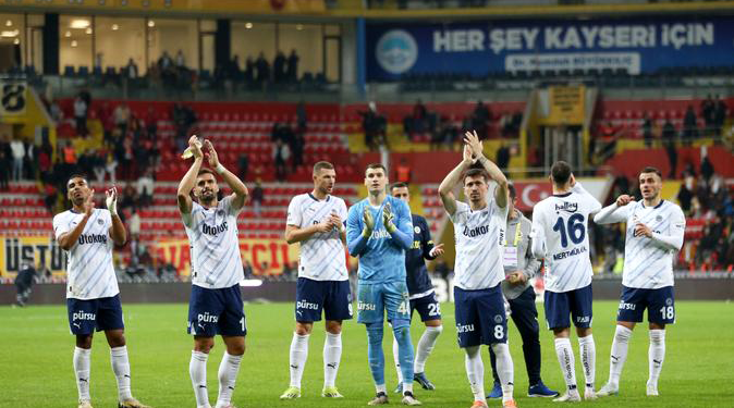 Fenerbahçe, Slavia Prag deplasmanına çıkacak