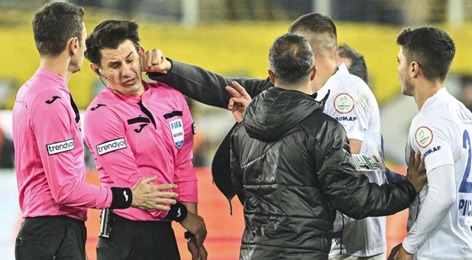 Hakeme yumruklu saldırıda karar!