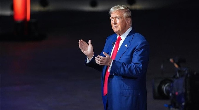 Trump’ın sonucunu beklediği dava ertelendi