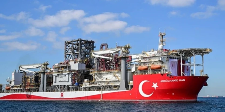 Abdülhamid Han Sondaj Gemisi Karadeniz’de ilk sondaja başladı