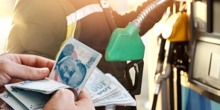 Kamuya toplu akaryakıt alımı 3 milyar lira tasarruf sağladı