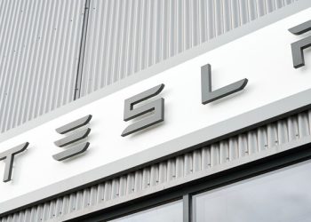 Tesla’nın piyasa değeri 1 trilyon dolara ulaştı