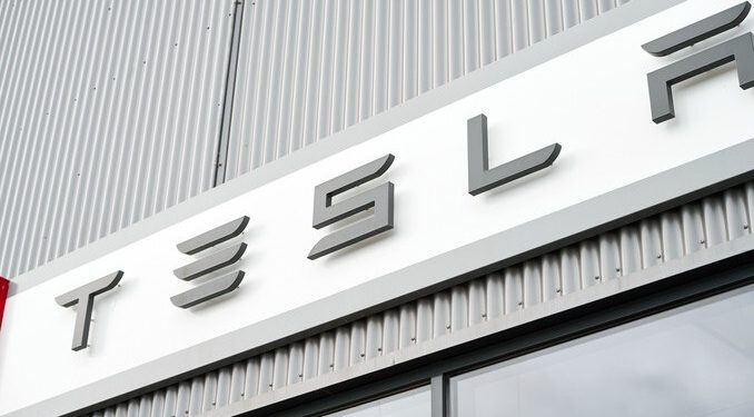 Tesla’nın piyasa değeri 1 trilyon dolara ulaştı