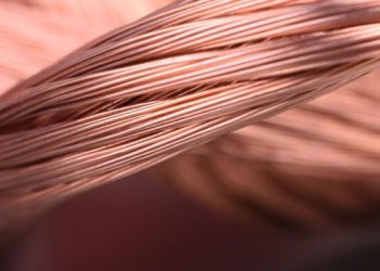 Bakır geriledi, demir yükseldi