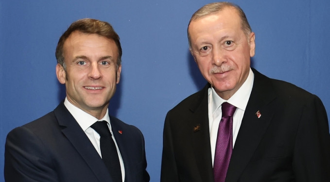 Erdoğan, Macron ile görüştü