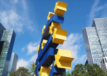 Euro Bölgesi’nde ticari faaliyetlerde düşüş hafifledi